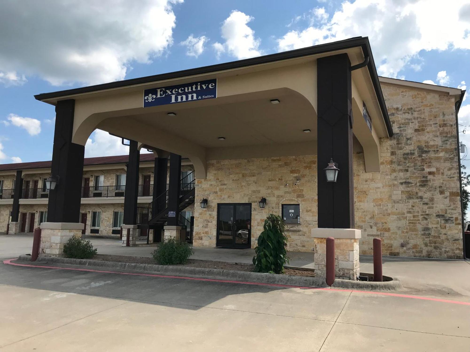Executive Inn And Suites Pittsburg Exterior photo
